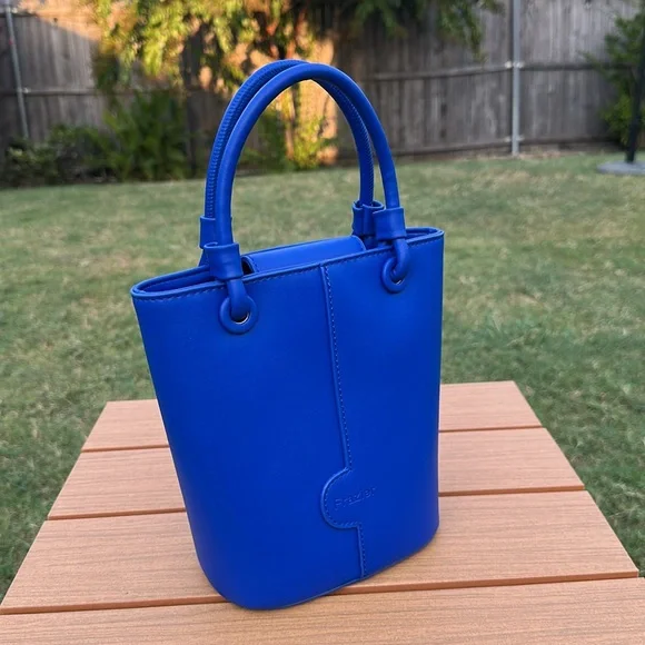 Blue Minimalist Bucket Tote NWOT - Picture 2 of 11